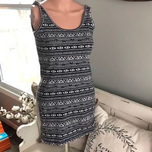 Size medium billabong tank
